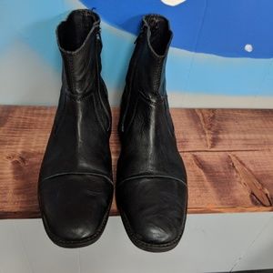 Black Chelsea boot